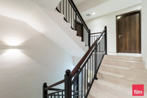 Kuća u nizu u Dubai, UAE 5 spavaćih soba, 112.2 m2 Br. 702756 - fotografija 6