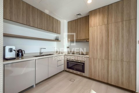 Huoneisto Business Bay, Dubai, Arabiemiraatit 3 makuuhuonetta, 175.77 m2 № 755809 - kuva 7