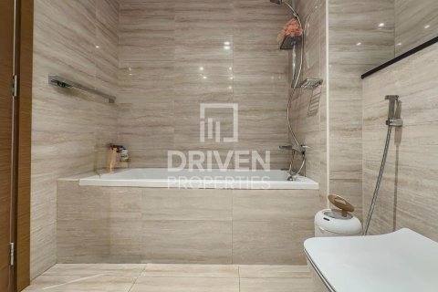 Huoneisto Business Bay, Dubai, Arabiemiraatit 3 makuuhuonetta, 175.77 m2 № 755809 - kuva 9