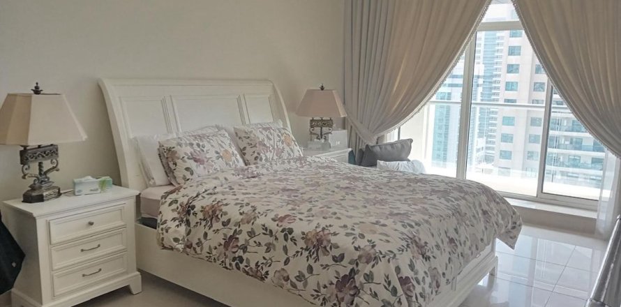 Квартира в Дубай Марина, ОАЭ 3 спальни, 216.3м2 № 621507