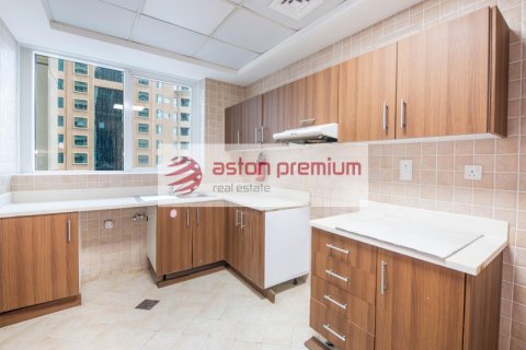 Appartamento in vendita a Dubai Marina, Dubai, EAU 3 camere da letto, 140 mq. № 700714 - foto 17