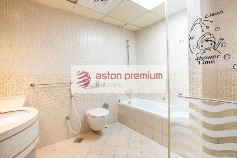 Appartamento in vendita a Dubai Marina, Dubai, EAU 3 camere da letto, 140 mq. № 700714 - foto 18