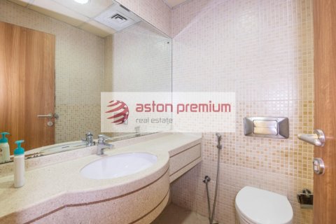 Appartamento in vendita a Dubai Marina, Dubai, EAU 3 camere da letto, 140 mq. № 700714 - foto 15