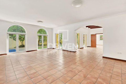 ویلا برای اجاره در The Villa، Dubai، امارات متحده عربی 5 خوابه ، 1000.94 متر مربع ، شماره 768227 - تصویر 2
