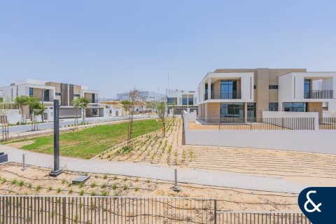 Villa para arrendamento em Al Furjan, Dubai, EAU 4 quartos, 428 m2 № 667931 - foto 26