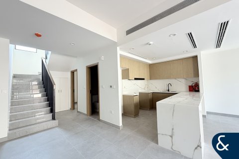 Villa in Dubai Land, Dubai, UAE 3 bedrooms, 185 sq.m. № 667933 - photo 5