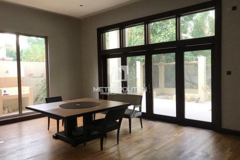 Vila v Al Barari, Dubai, SAE 6 ložnice, 1181 m² Č.: 592515 - fotografie 15