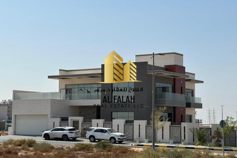 Tokë në Tilal City, Sharjah, Emiratet e Bashkuara Arabe 347 m2. № 603791 - Foto 16
