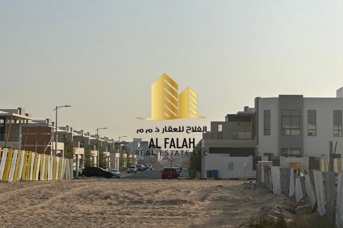 Tokë në Tilal City, Sharjah, Emiratet e Bashkuara Arabe 288 m2. № 603792 - Foto 9