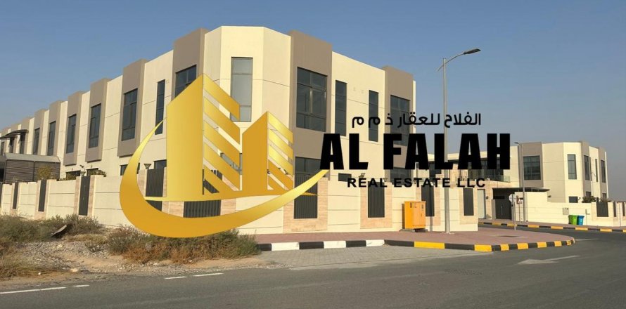 Terra em Tilal City, Sharjah, EAU 288 m2 № 603792