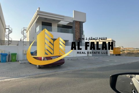 Terra para venda em Tilal City, Sharjah, EAU 288 m2 № 603792 - foto 2