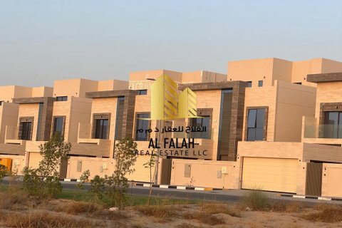 Tokë në Tilal City, Sharjah, Emiratet e Bashkuara Arabe 288 m2. № 603792 - Foto 19