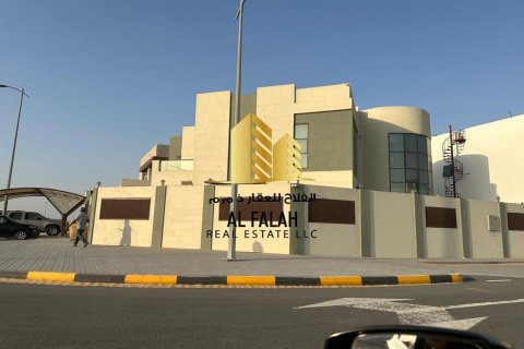 Tokë në Tilal City, Sharjah, Emiratet e Bashkuara Arabe 288 m2. № 603792 - Foto 3