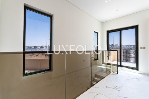 Townhouse in Jumeirah Golf Estates, Dubai, UAE 3 bedrooms, 279 sq.m. № 627497 - photo 7