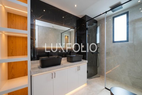 Villa in Jumeirah Golf Estates, Dubai, UAE 6 bedrooms, 1326 sq.m. № 627496 - photo 28