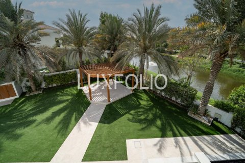 Villa in Jumeirah Golf Estates, Dubai, UAE 6 bedrooms, 1326 sq.m. № 627496 - photo 3