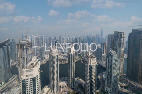 Apartment in Dubai Marina, UAE 4 bedrooms, 786 sq.m. № 627500 - photo 8