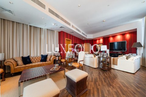 Apartment in Dubai Marina, UAE 4 bedrooms, 786 sq.m. № 627500 - photo 21