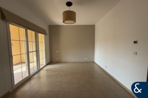 Villa Arabian Ranches, Dubaijā, AAE 3 istabas, 206 m2 Nr. 666679 - attēls 14