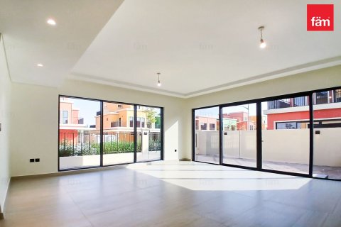Řadový dům v Dubai, SAE 5 ložnice, 219.6 m² Č.: 753248