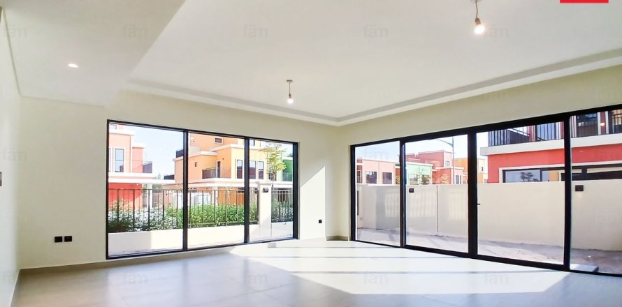 Ridamaja asukohaga Dubai, AÜE: 5 magamistoaga, 219.6 m² Nr 753248