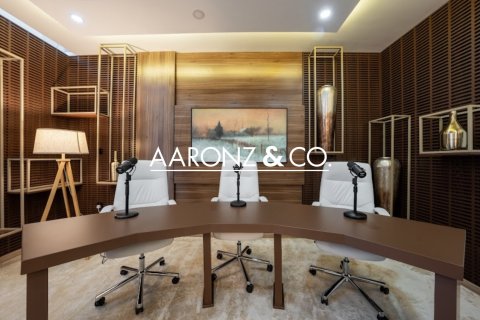 Office in Downtown Dubai (Downtown Burj Dubai), UAE 313 sq.m. № 688168 - photo 2