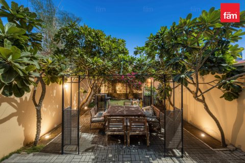 Dubai, BAE’de satılık sıra ev 2 yatak odası, 180 m² No 691466 - fotoğraf 24