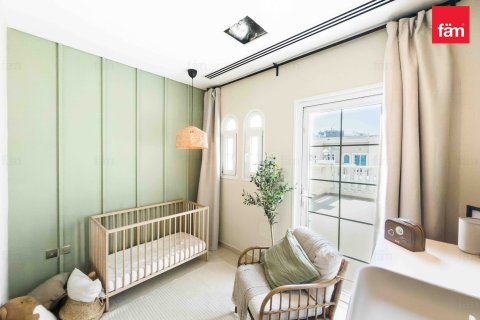 Dubai, BAE’de satılık sıra ev 2 yatak odası, 180 m² No 691466 - fotoğraf 17