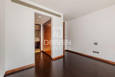Apartment in Downtown Dubai (Downtown Burj Dubai), UAE 2 bedrooms, 152.36 sq.m. № 767445 - photo 4
