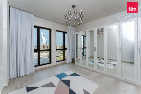 Apartament do wynajęcia w Umm Suqeim, Dubai, ZEA 4 sypialnie, 347.8 mkw., nr 700063 - zdjęcie 15