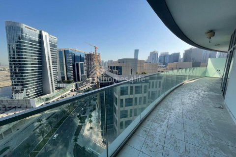 Huoneisto Business Bay, Dubai, Arabiemiraatit 2 makuuhuonetta, 126 m2 № 686929 - kuva 11