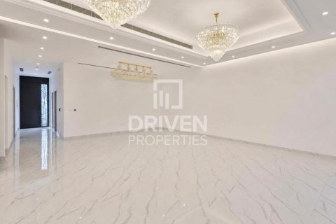 Снять в аренду виллу в Джумейра, Дубай, ОАЭ 6 спален, 1424.02м2, № 747030 - фото 3