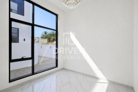 Снять в аренду виллу в Джумейра, Дубай, ОАЭ 6 спален, 1424.02м2, № 747030 - фото 4