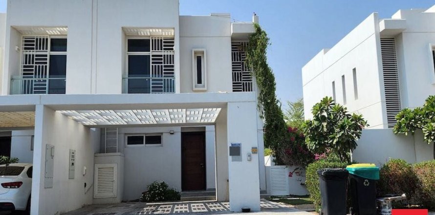 Kaupunkipientalo Dubai, Arabiemiraatit 3 makuuhuonetta, 264 m2 № 725970