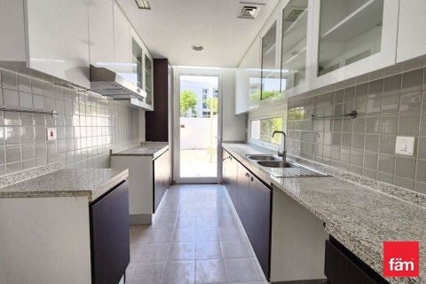 Kaupunkipientalo Dubai, Arabiemiraatit 3 makuuhuonetta, 264 m2 № 725970 - kuva 9