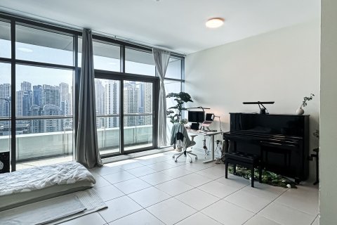 Apartment in Jumeirah Lake Towers, Dubai, UAE 1 room, 51.99 sq.m. № 748758