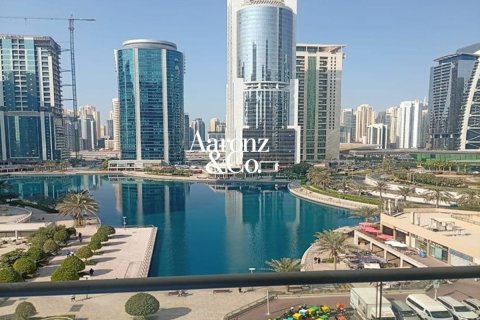 Dzīvoklis Jumeirah Lake Towers, Dubaijā, AAE 1 istaba, 71 m2 Nr. 697365