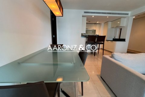 Apartment til salg i Jumeirah Lake Towers, Dubai, UAE 2 soveværelser, 93 kvm № 697364 - foto 14
