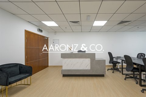 Office in Business Bay, Dubai, UAE 93 sq.m. № 697363 - photo 4