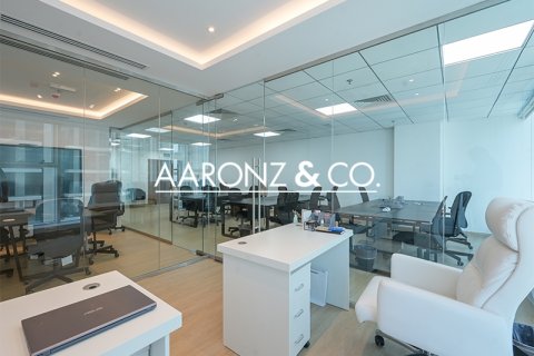 Office in Business Bay, Dubai, UAE 93 sq.m. № 697363 - photo 2