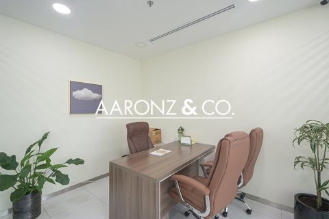 Üürile anda kontor asukohaga Business Bay, Dubai, AÜE: 150 m² Nr 697366 - pilt 7