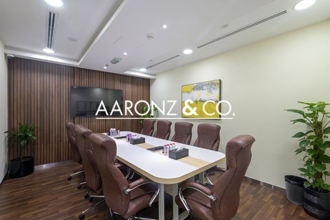 Üürile anda kontor asukohaga Business Bay, Dubai, AÜE: 150 m² Nr 697366 - pilt 8