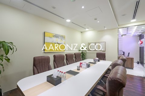 Üürile anda kontor asukohaga Business Bay, Dubai, AÜE: 150 m² Nr 697366 - pilt 3