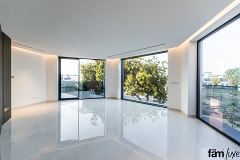 Villa in Dubai, UAE 5 bedrooms, 1393.5 sq.m. № 613466 - photo 4