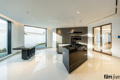 Villa in Dubai, UAE 5 bedrooms, 1393.5 sq.m. № 613466 - photo 6