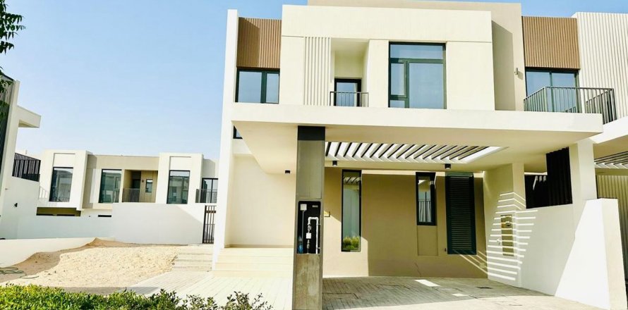Villa a Dubai, EAU 4 camere da letto, 300.7 mq. № 613465