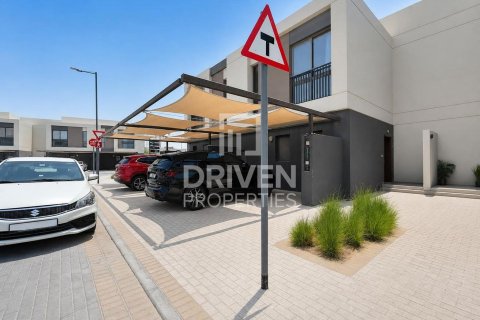 Townhouse til salg i Dubai South (Dubai World Central), Dubai, UAE 2 soveværelser, 128.95 kvm № 756308 - foto 16