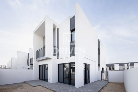 טאונהאוס ב Dubai Land, Dubai, איחוד האמירויות 4 חדרי שינה, 233.84 מ
