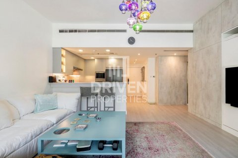 Apartment in Business Bay, Dubai, UAE 1 room, 61 sq.m. № 602127 - photo 3