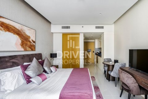 Apartment in Business Bay, Dubai, UAE 1 room, 40 sq.m. № 602173 - photo 1
